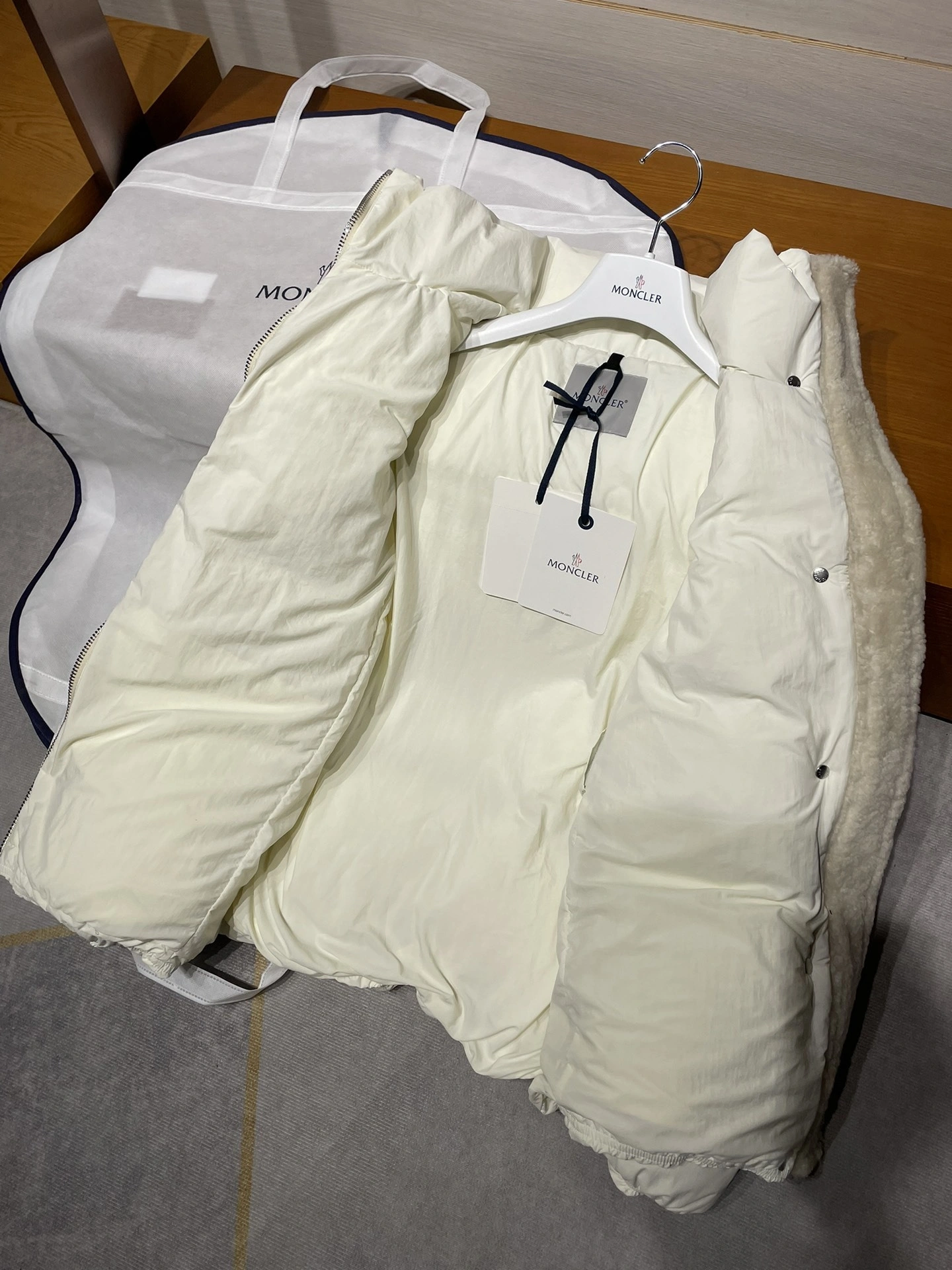 wg.luxury-- 7o9385r Down jacket white goose down item:E-F409J2225H